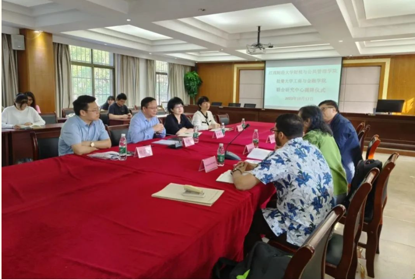 Dr. Abdelhak Senadjki of Faculty of Business and Finance of Universiti Tunku Abdul Rahman visited our college to give a lecture